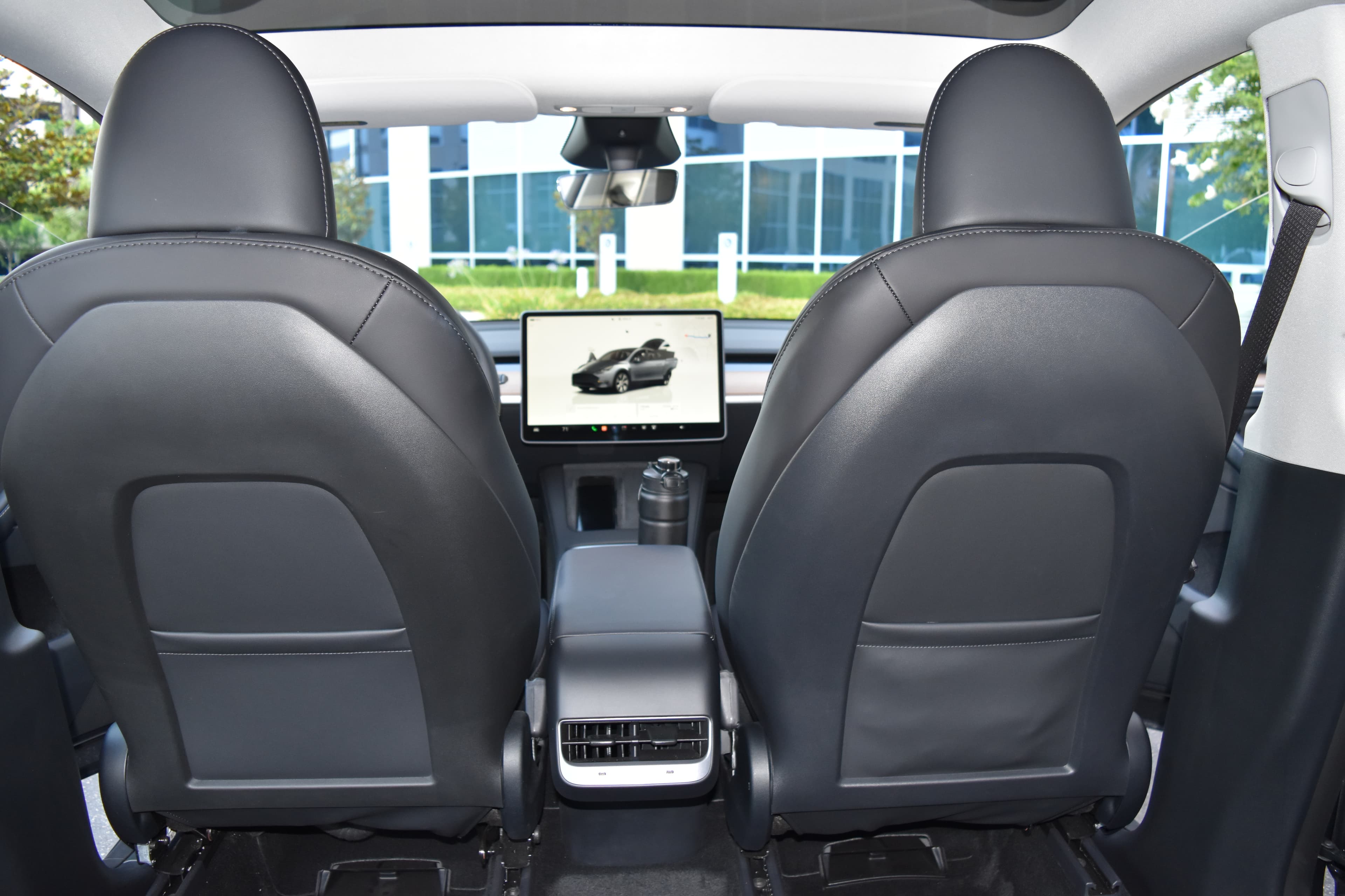 Tesla Model Y thumbnail