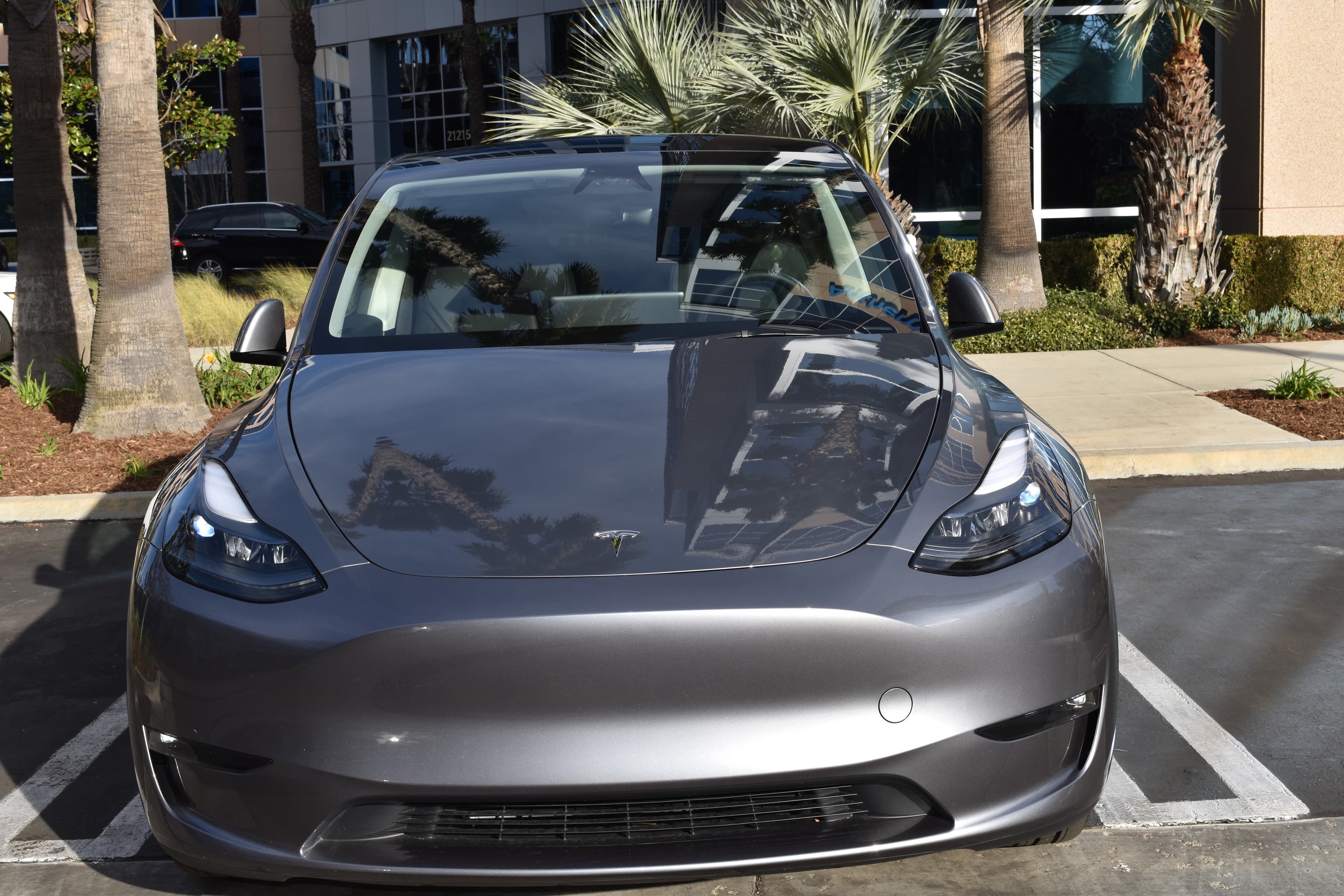 Tesla Model Y thumbnail