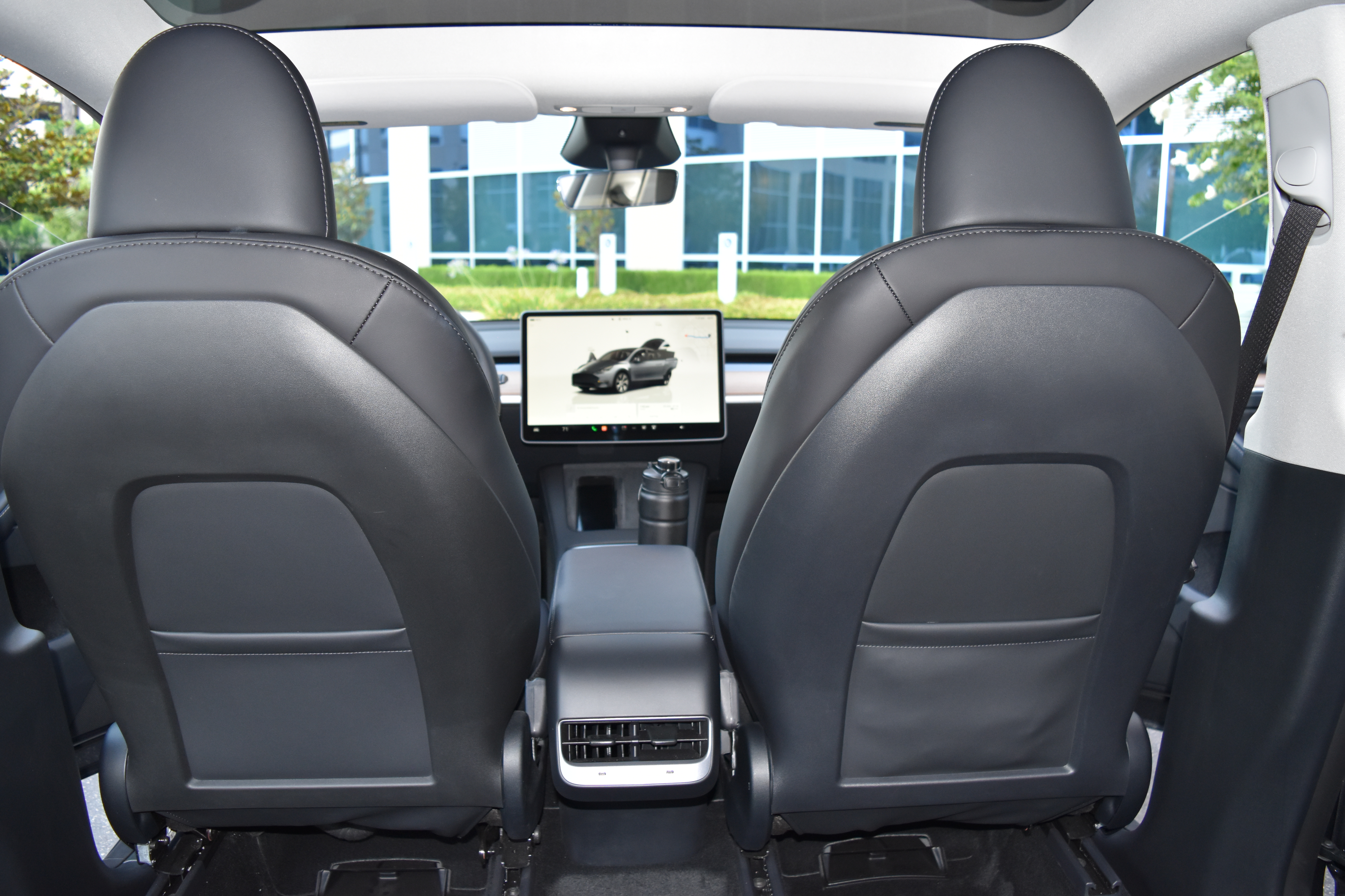 Tesla Model Y thumbnail