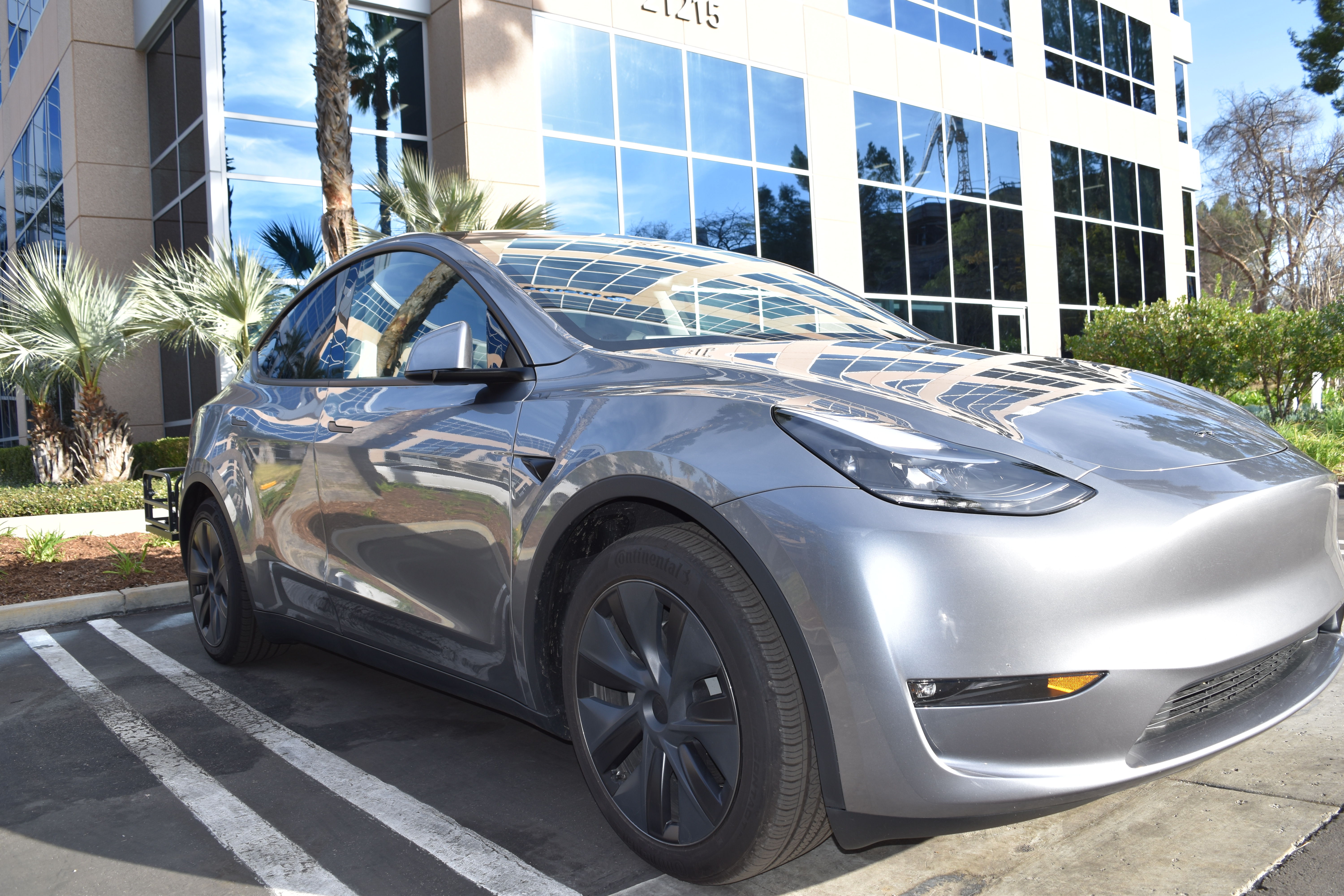 Tesla Model Y thumbnail