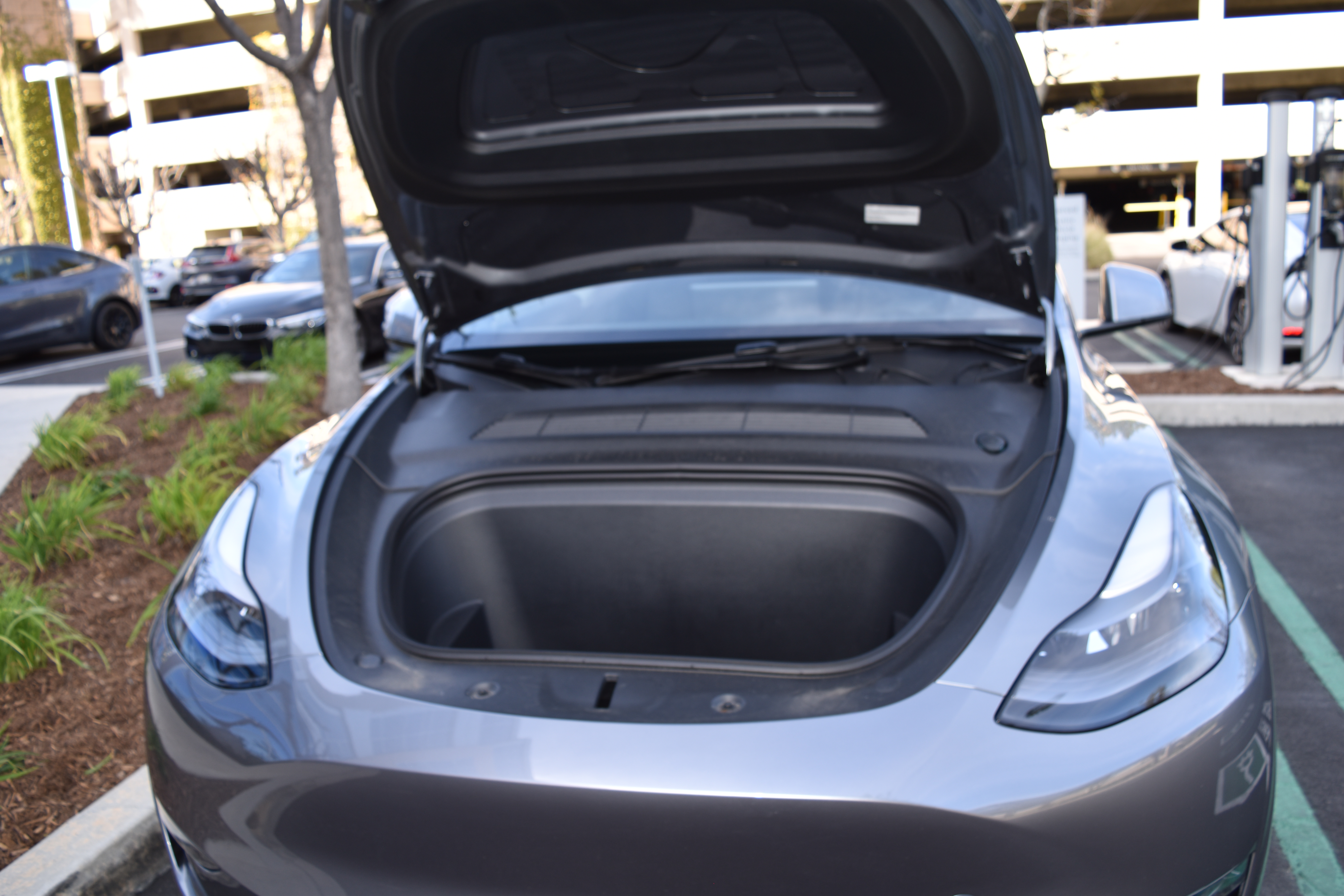 Tesla Model Y thumbnail